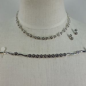 CHARLESTONE BUNDLE AUSTRIAN CRYSTAL IN SILVER SET